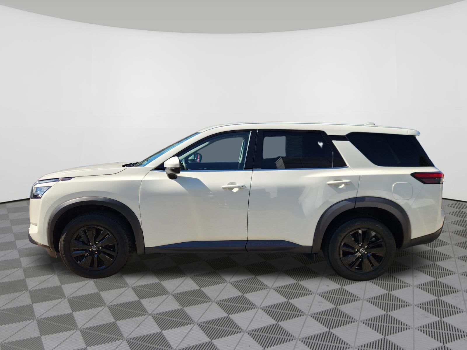 2022 Nissan Pathfinder S