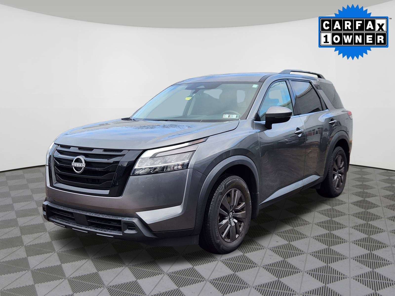 2022 Nissan Pathfinder SV