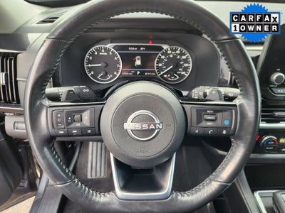 2022 Nissan Pathfinder SV