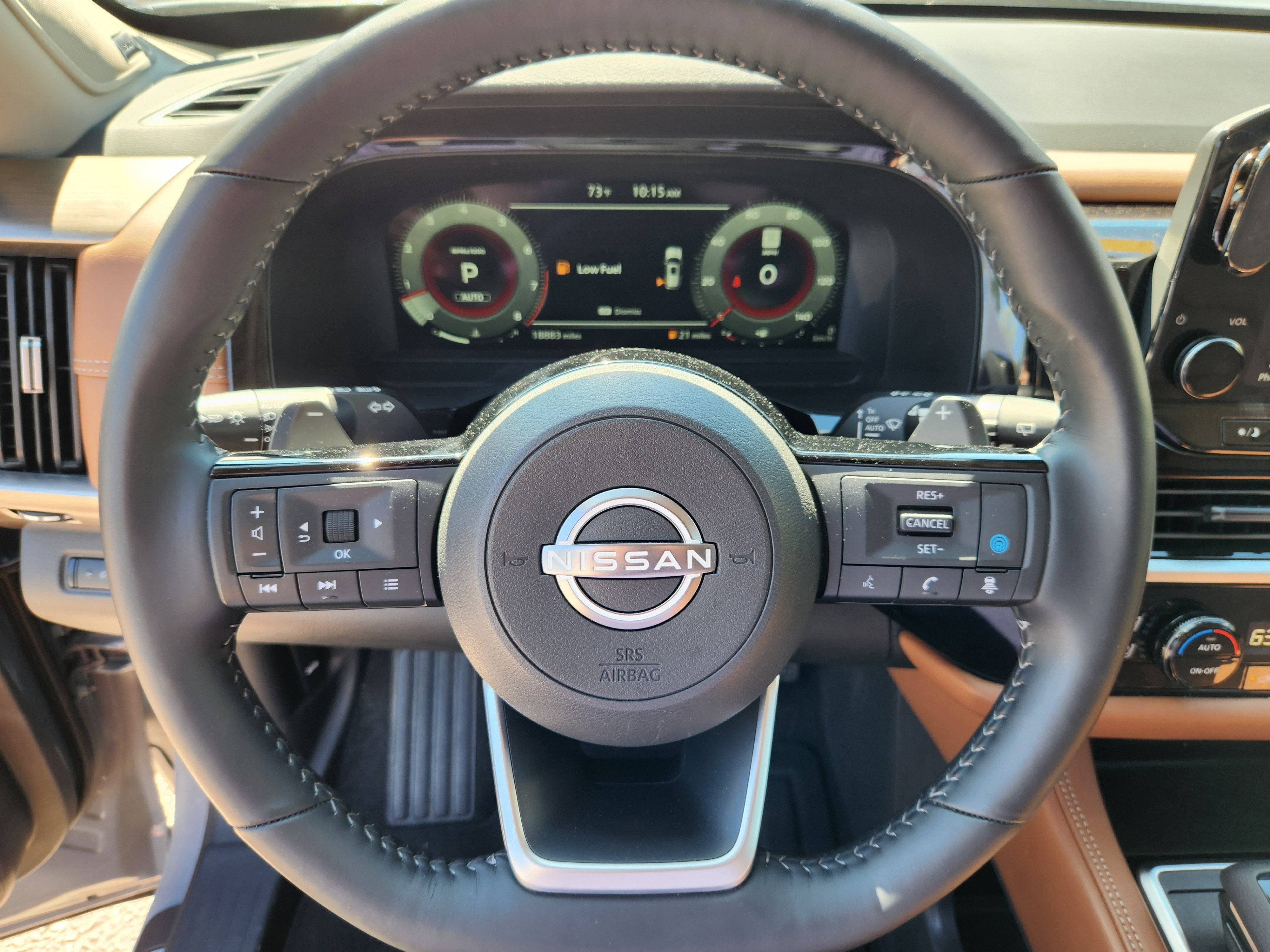 2025 Nissan Pathfinder Platinum