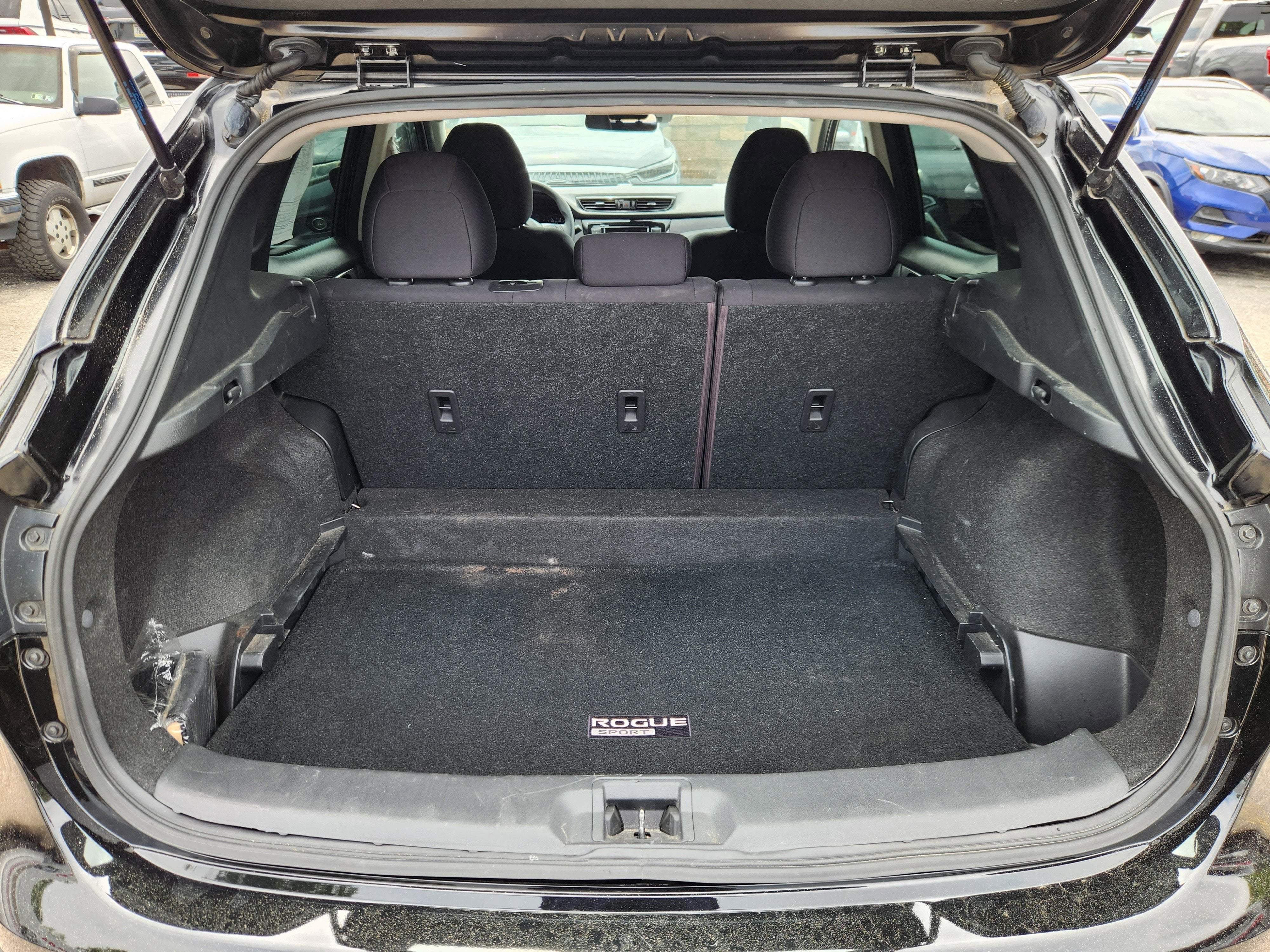 2022 Nissan Rogue Sport S