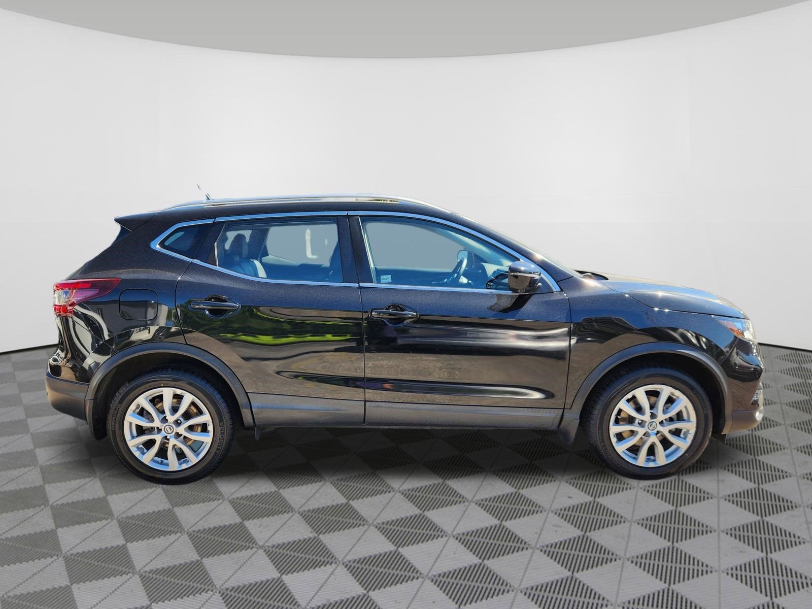 2021 Nissan Rogue Sport SV