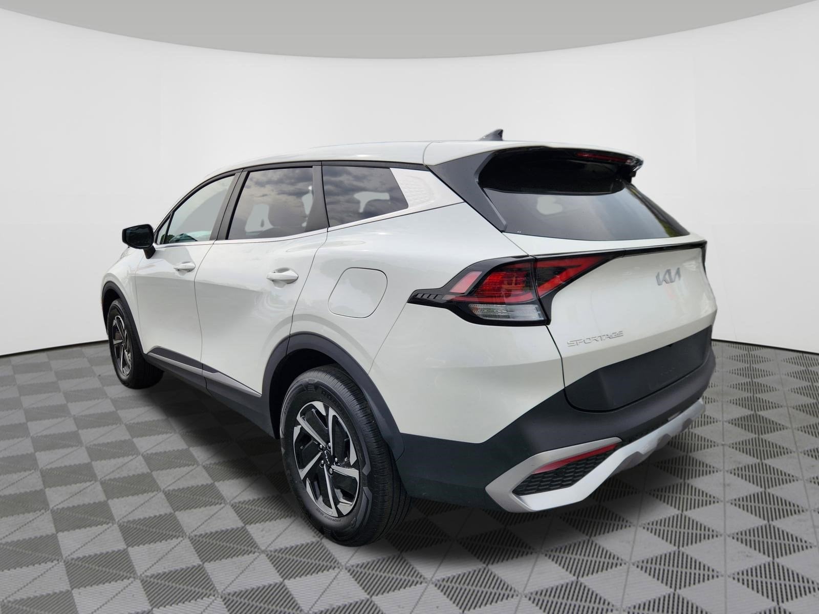 2024 Kia Sportage Hybrid LX