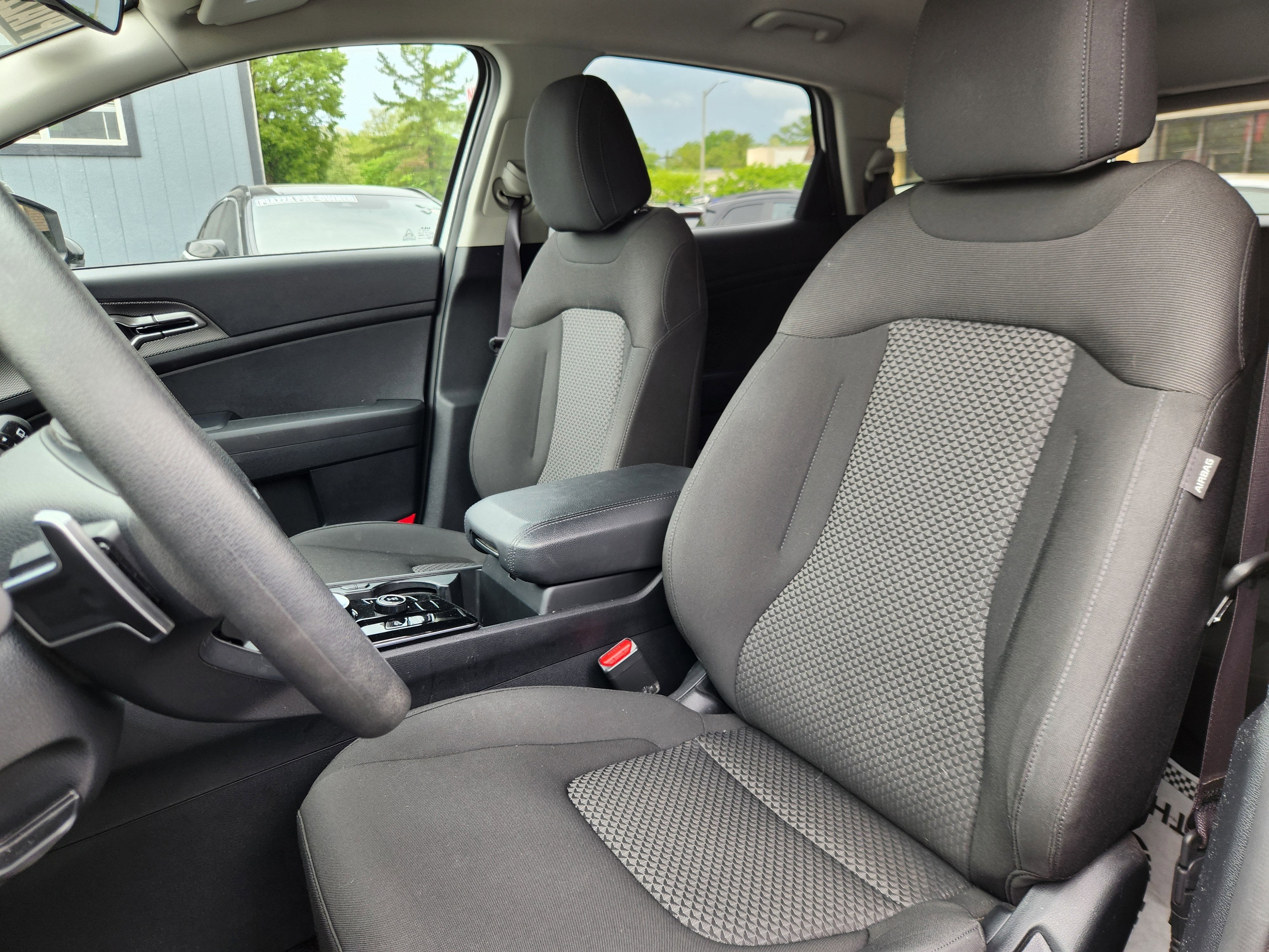 2024 Kia Sportage Hybrid LX
