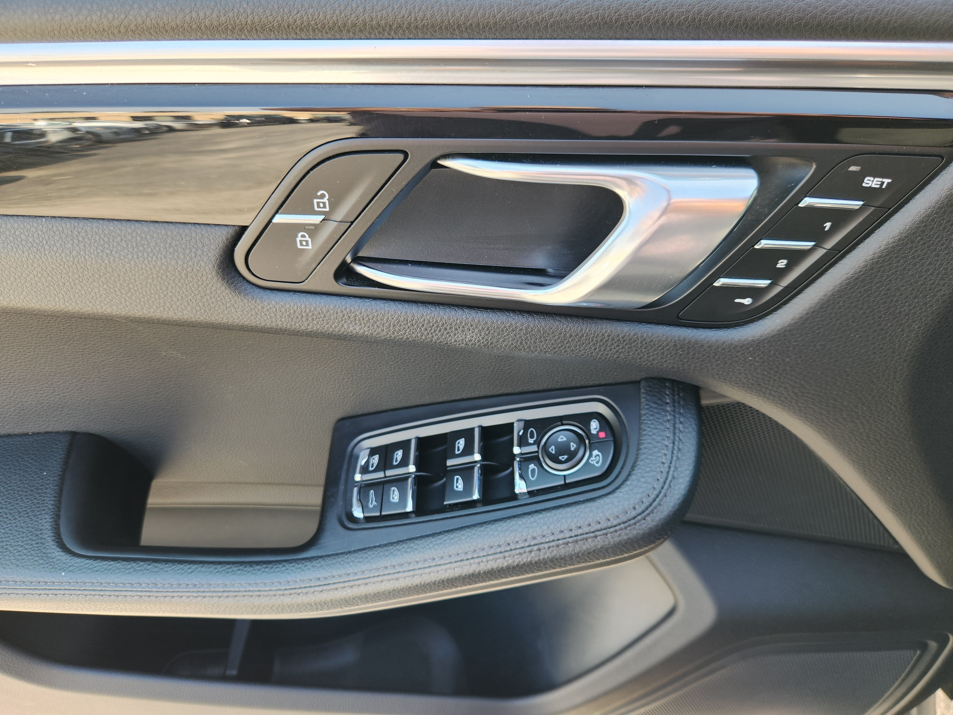 2020 Porsche Macan Base