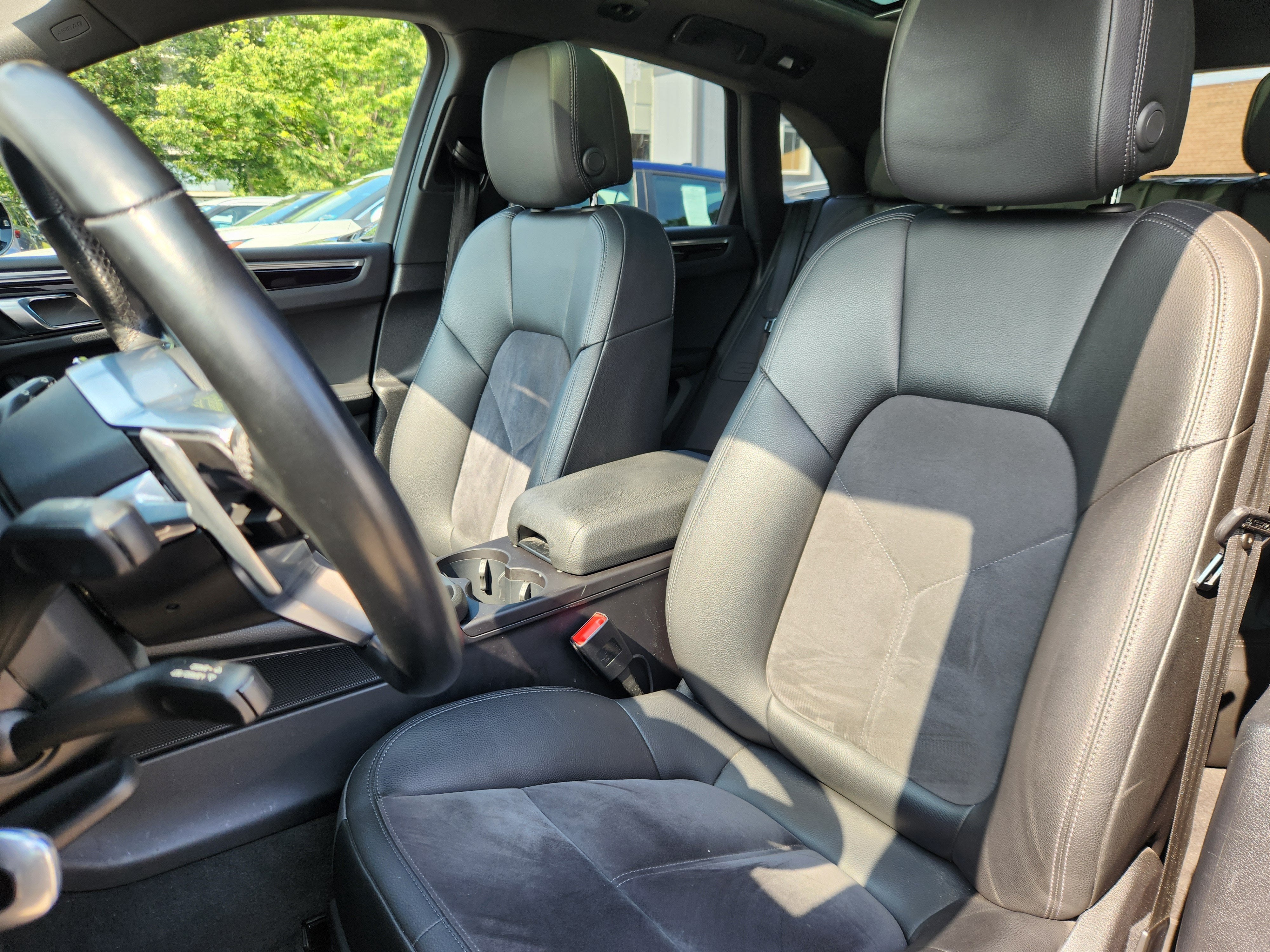2020 Porsche Macan Base