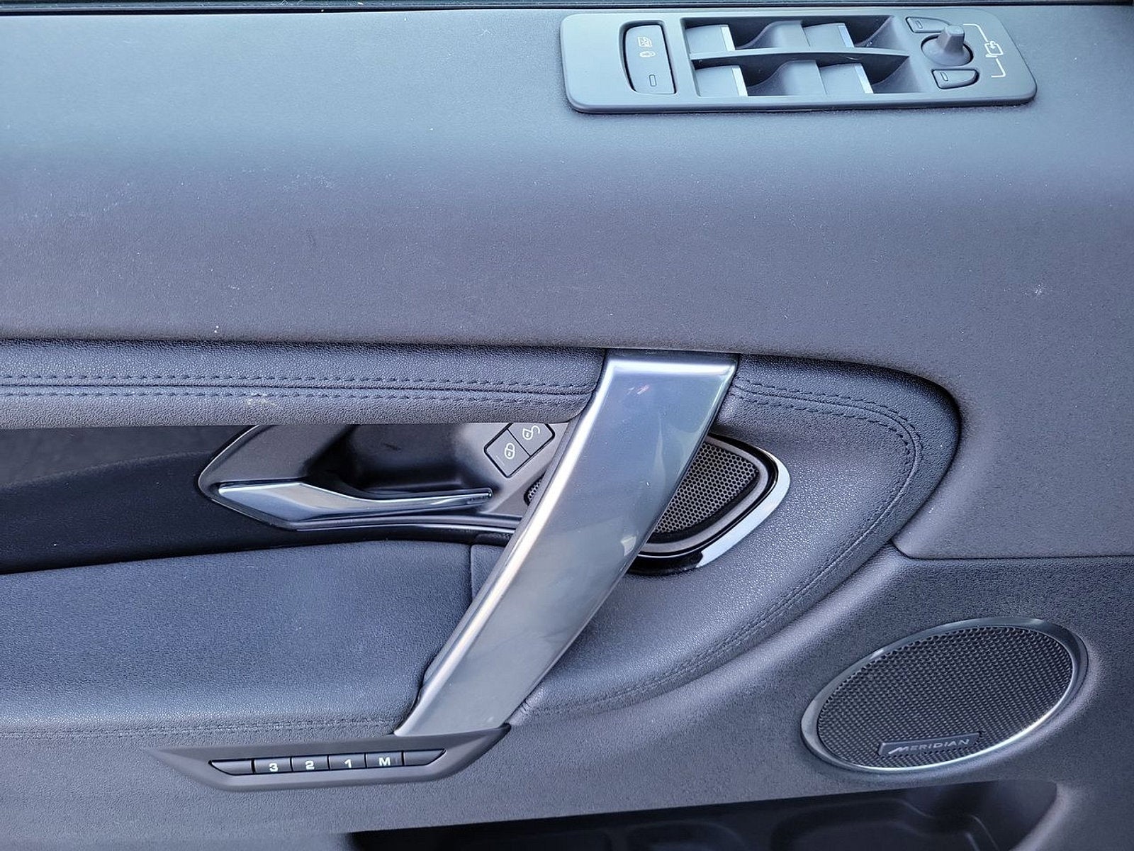 2020 Land Rover Discovery Sport SE