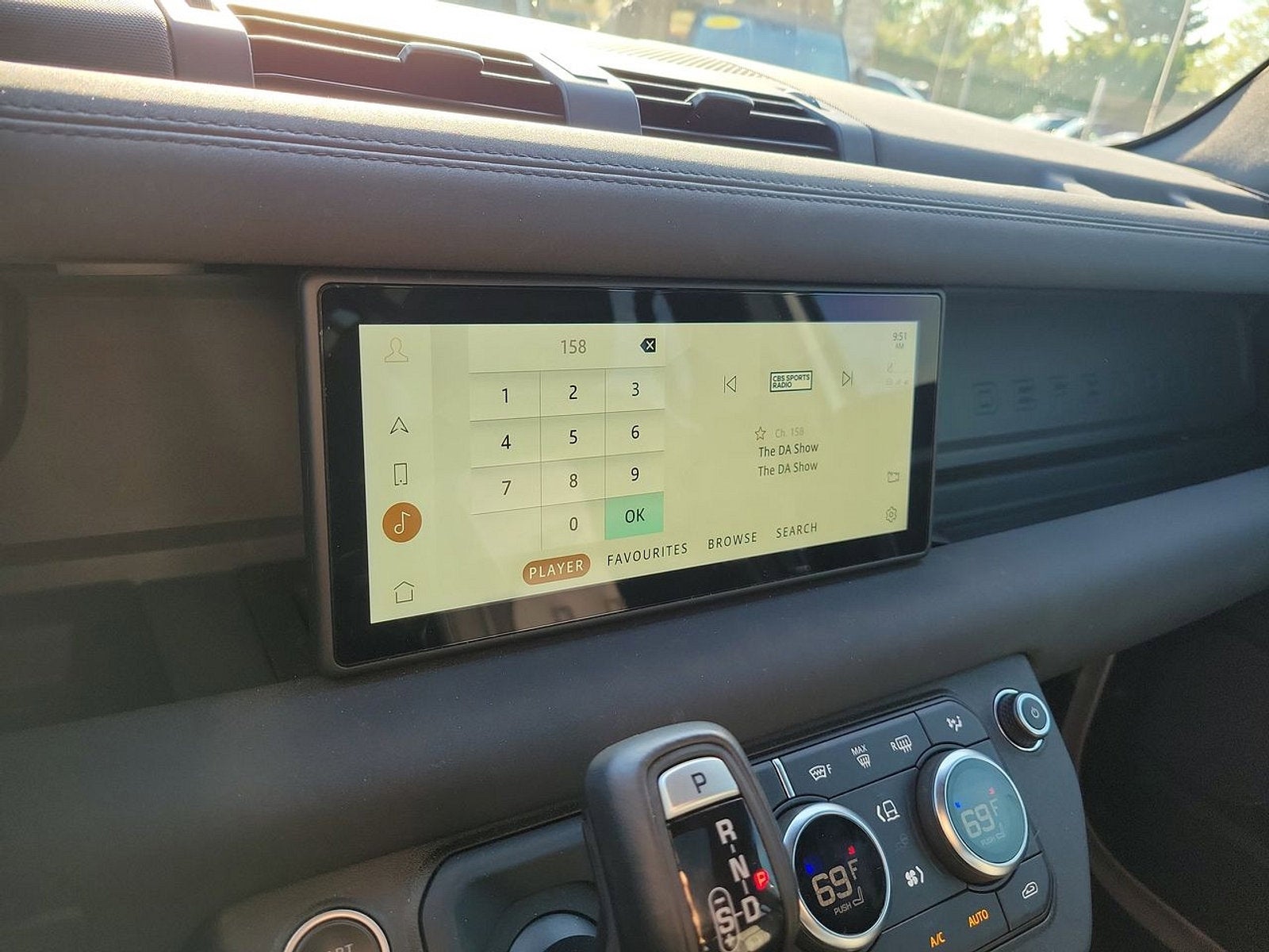 2021 Land Rover Defender X-Dynamic SE