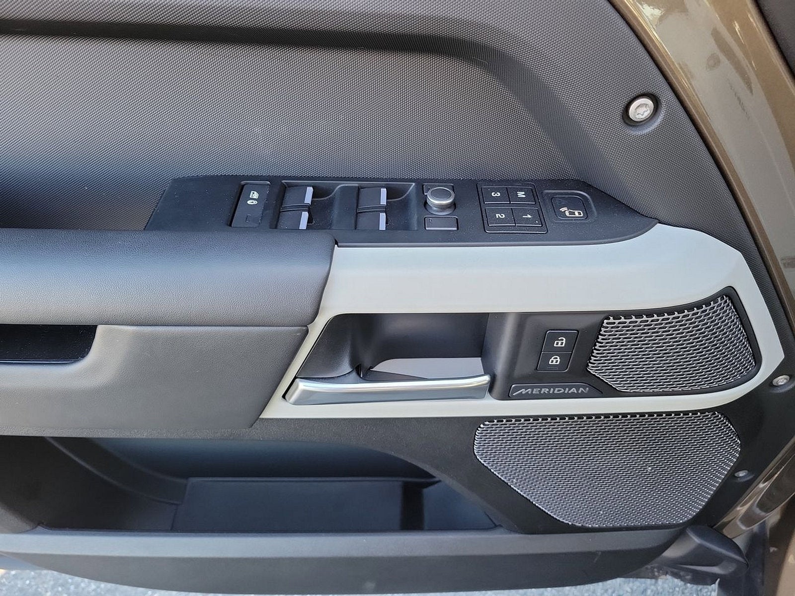 2020 Land Rover Defender HSE