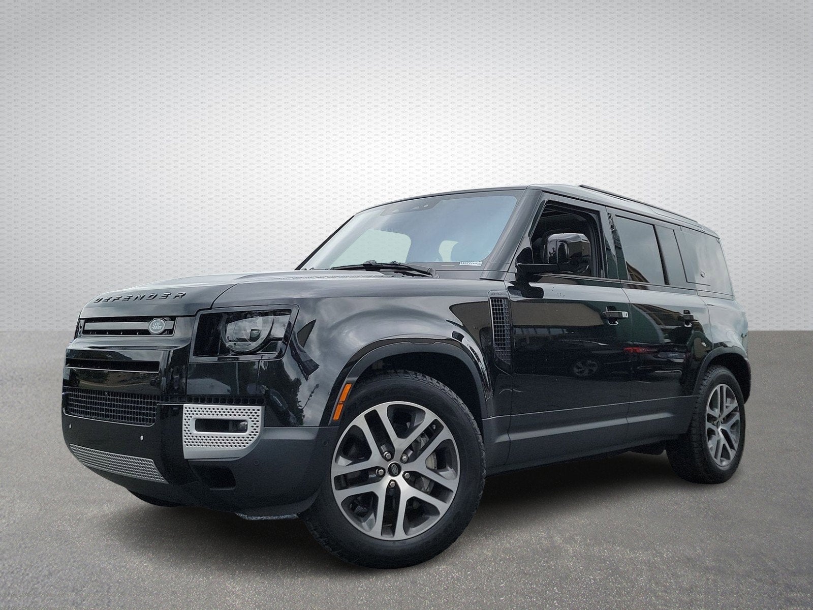 2020 Land Rover Defender SE