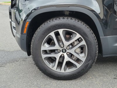 2020 Land Rover Defender SE