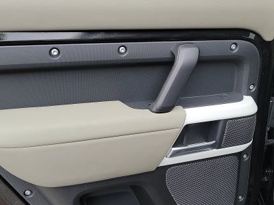 2020 Land Rover Defender SE