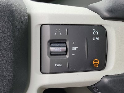 2020 Land Rover Defender SE