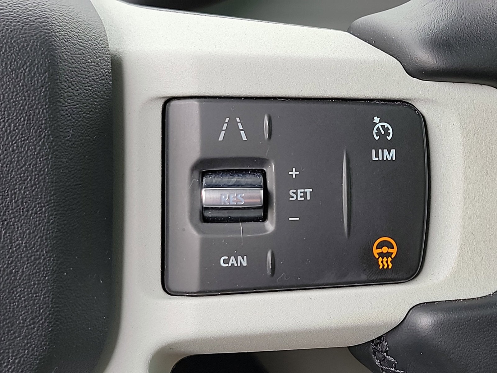 2020 Land Rover Defender SE