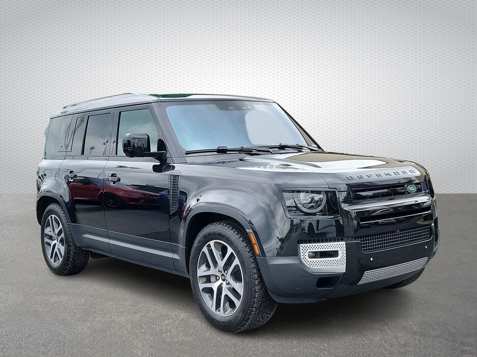 2020 Land Rover Defender SE