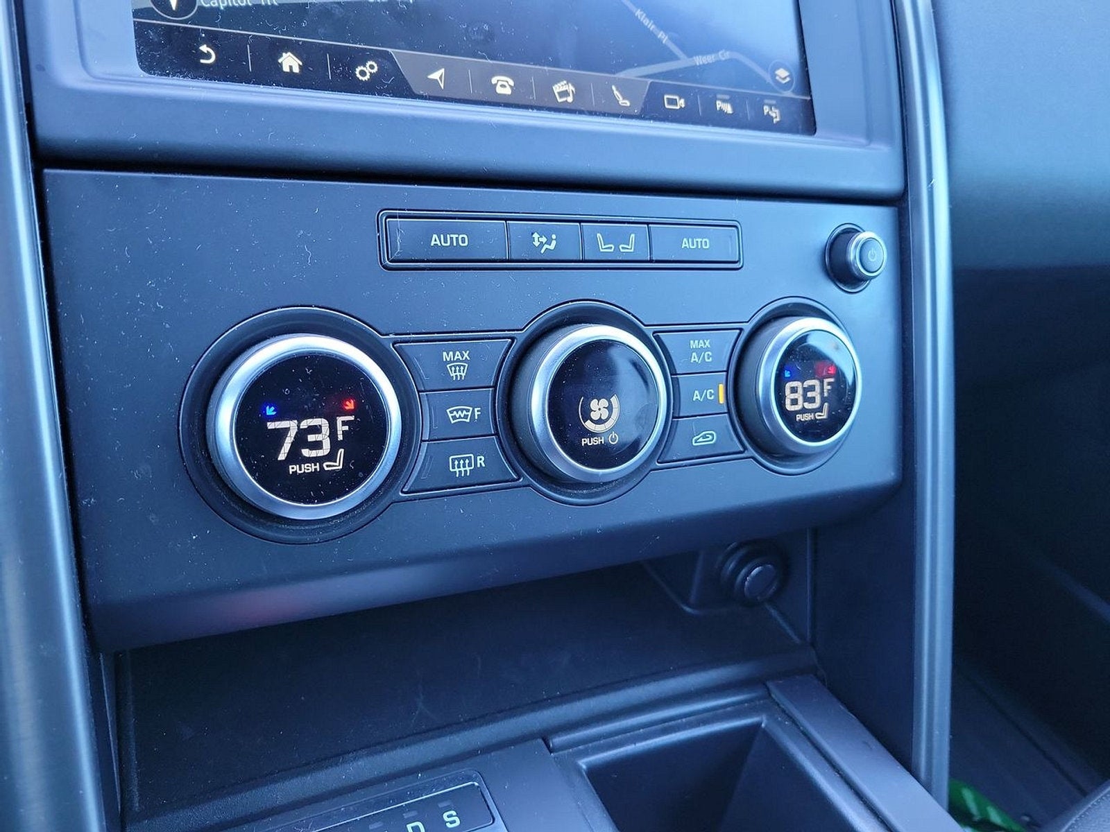 2020 Land Rover Discovery Landmark Edition