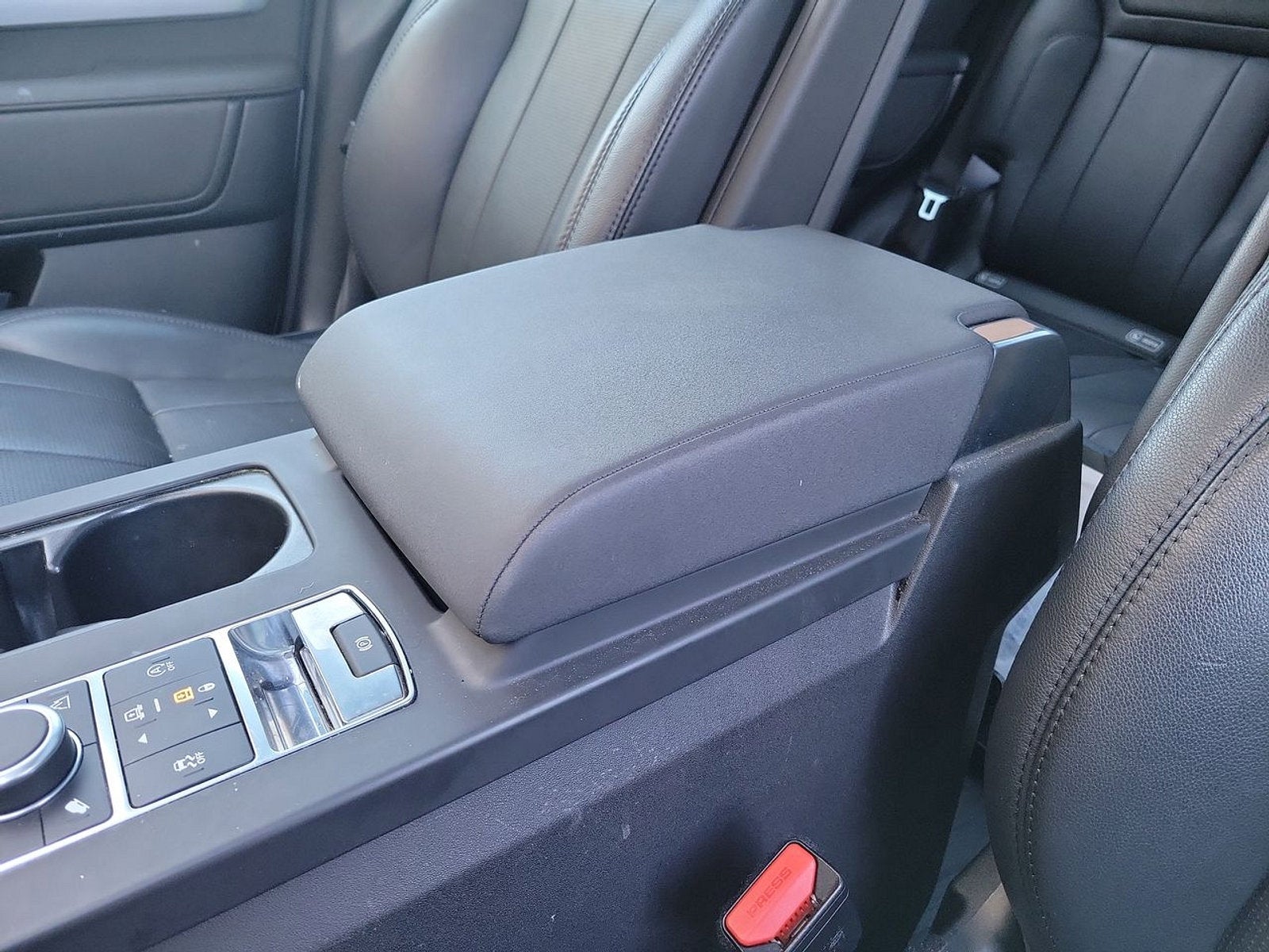 2020 Land Rover Discovery Landmark Edition