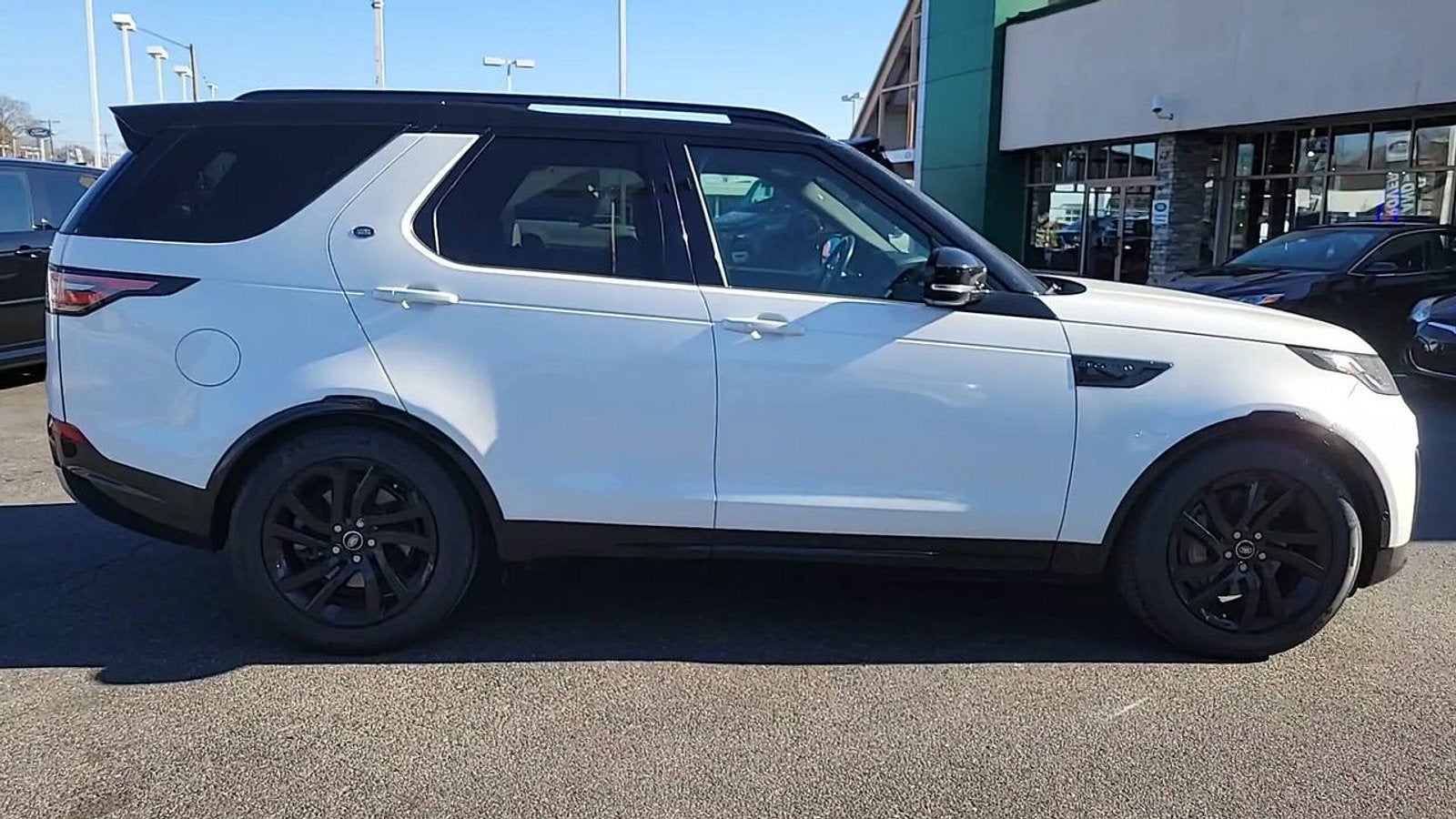 2020 Land Rover Discovery Landmark Edition