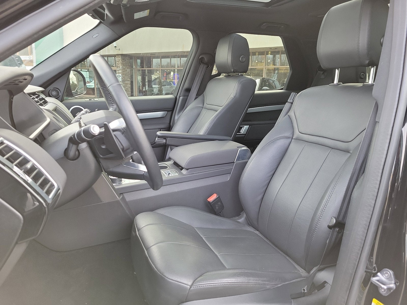 2020 Land Rover Discovery Landmark Edition