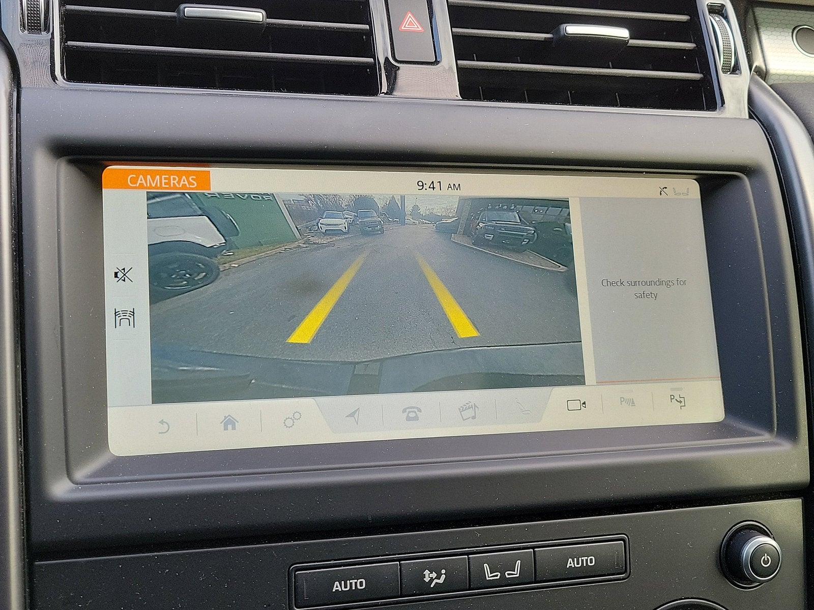 2020 Land Rover Discovery Landmark Edition