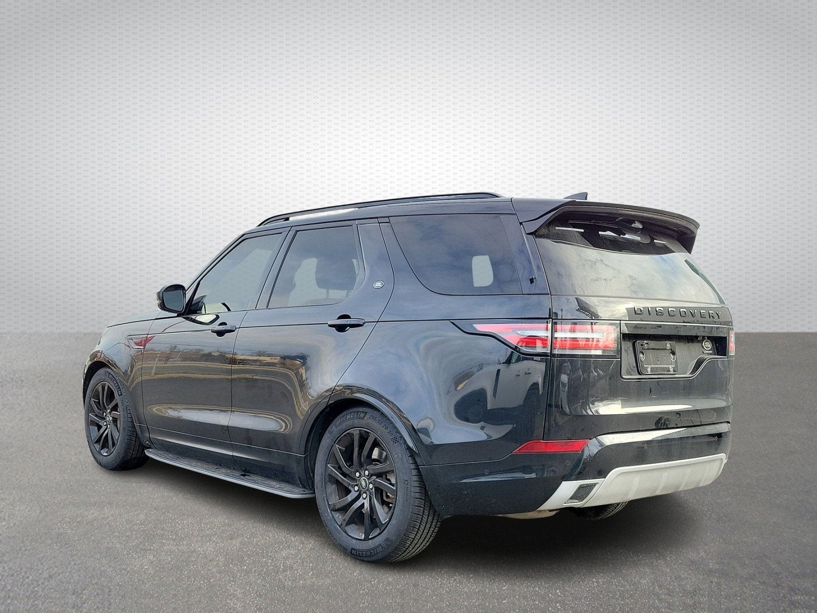 2020 Land Rover Discovery Landmark Edition