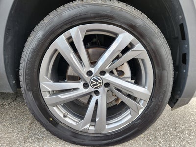 2024 Volkswagen Atlas Cross Sport 2.0T SEL R-Line