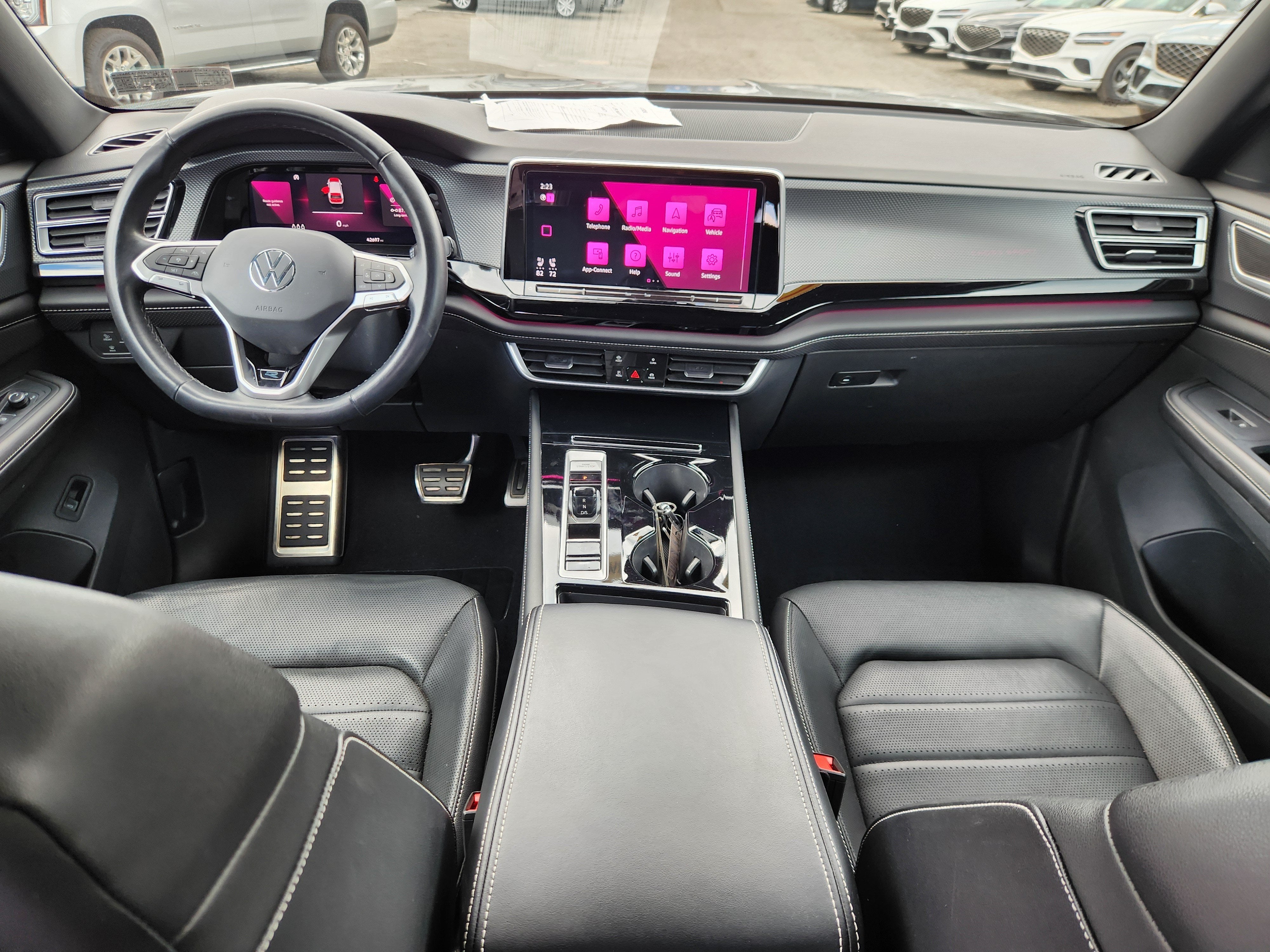 2024 Volkswagen Atlas Cross Sport 2.0T SEL R-Line