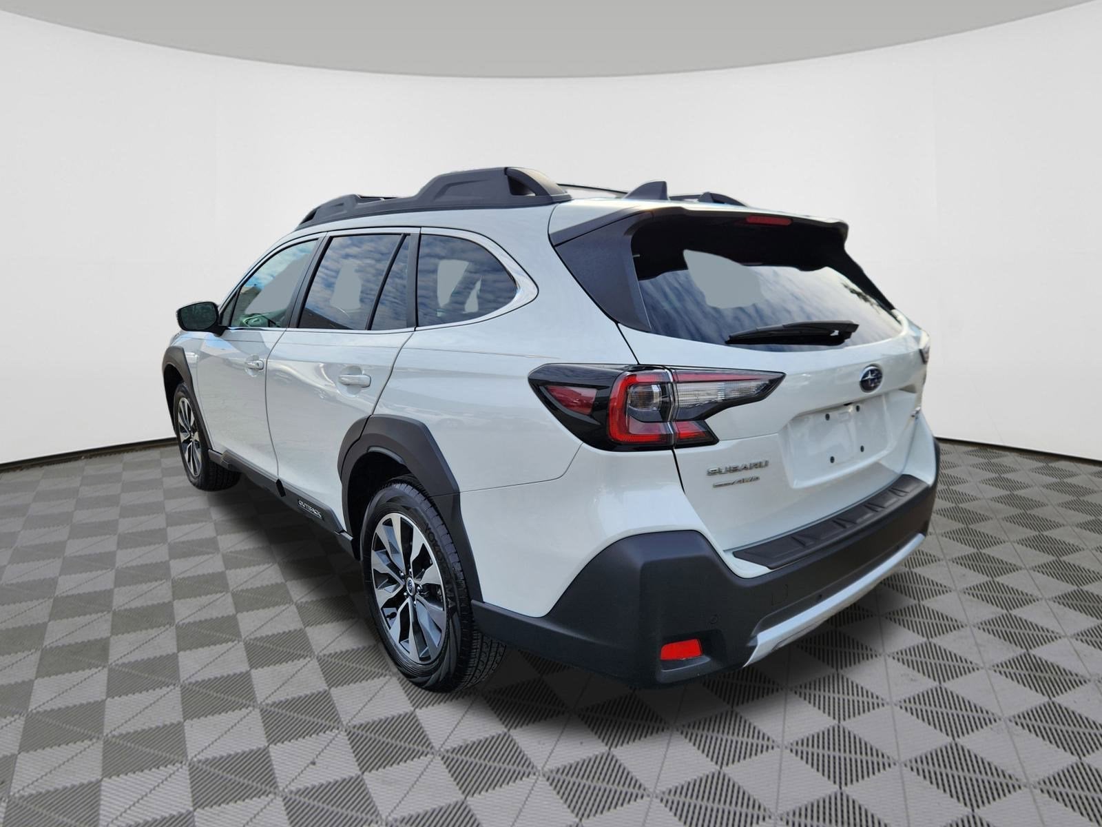 2024 Subaru Outback Limited XT
