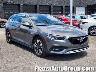 2019 Buick Regal TourX Essence