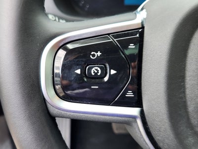 2025 Volvo XC60 B5 Ultra