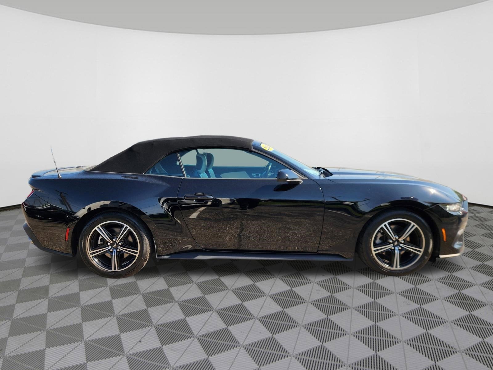 2024 Ford Mustang I4CV