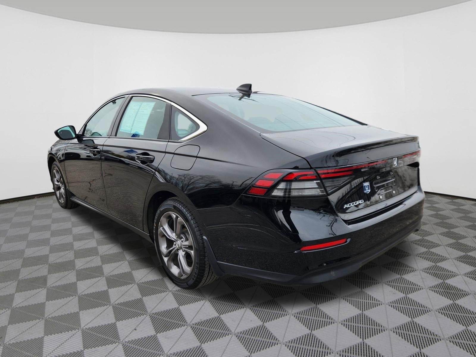 2023 Honda Accord Sedan EX