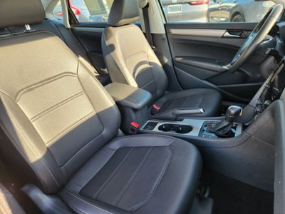 2022 Volkswagen Passat 2.0T SE