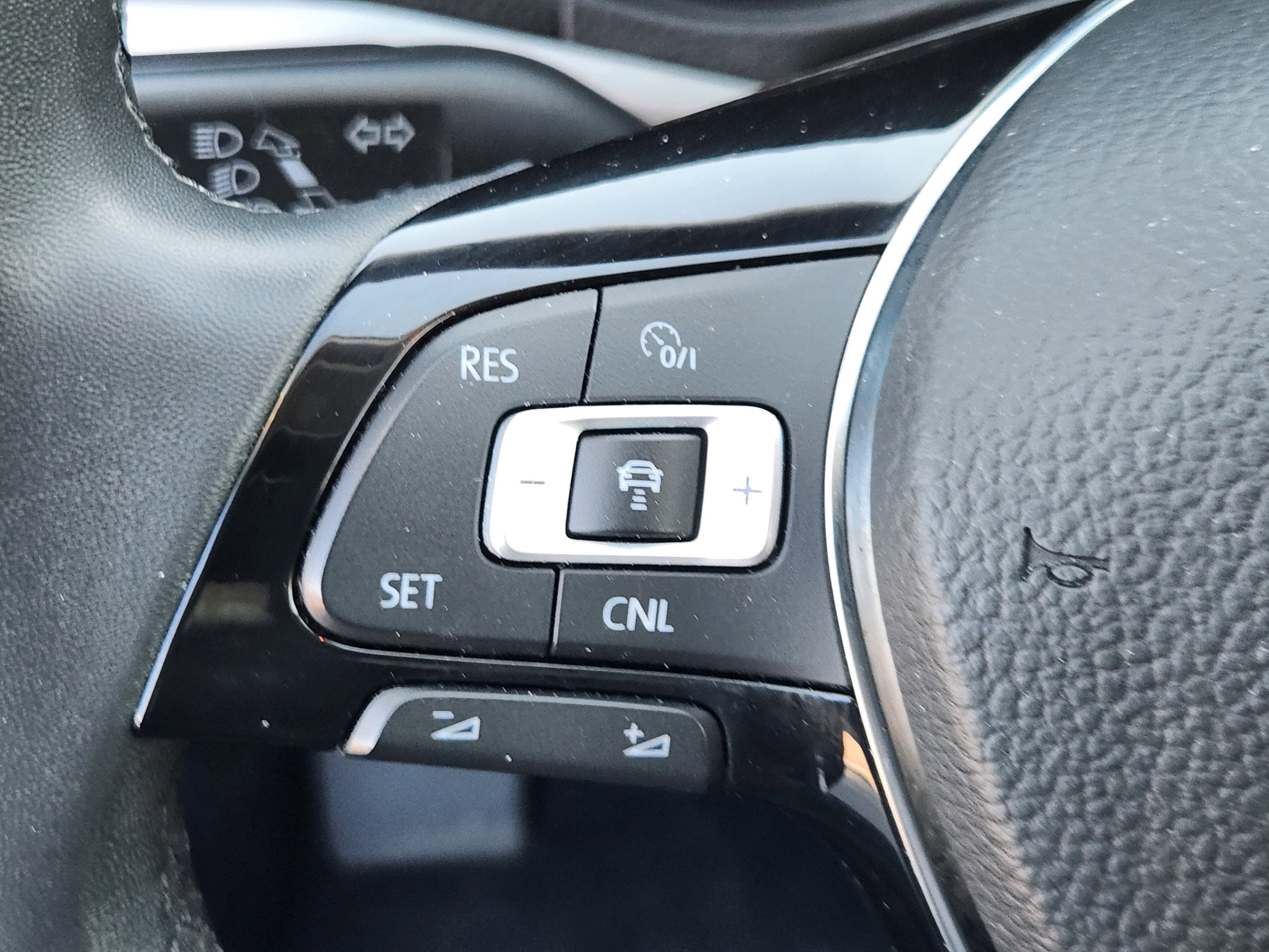 2022 Volkswagen Passat 2.0T SE