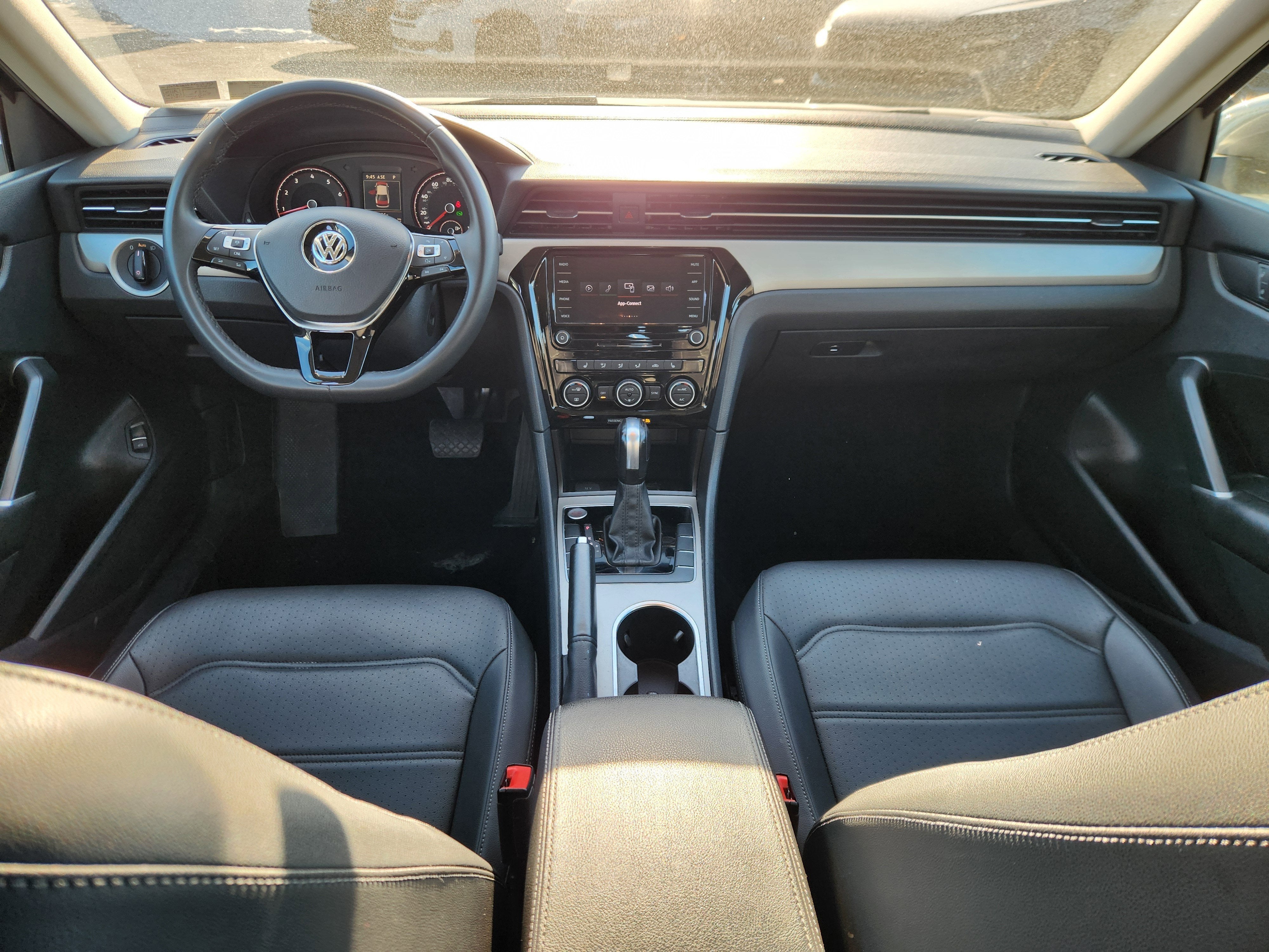 2022 Volkswagen Passat 2.0T SE