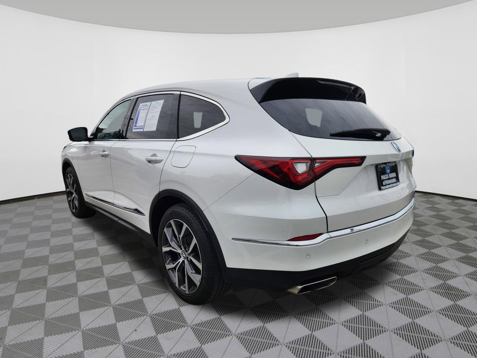 2023 Acura MDX w/Technology Package