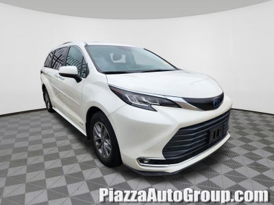 2021 Toyota Sienna XLE