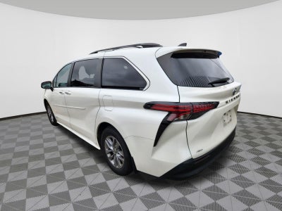 2021 Toyota Sienna XLE