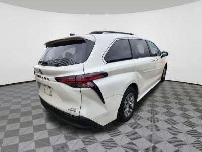 2021 Toyota Sienna XLE