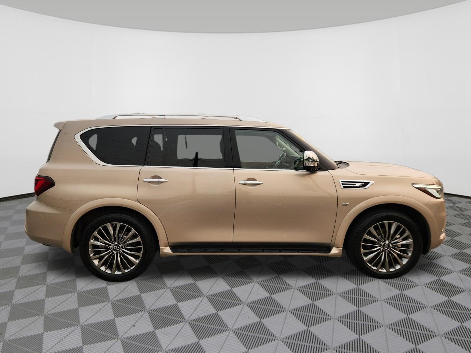2020 INFINITI QX80 LUXE