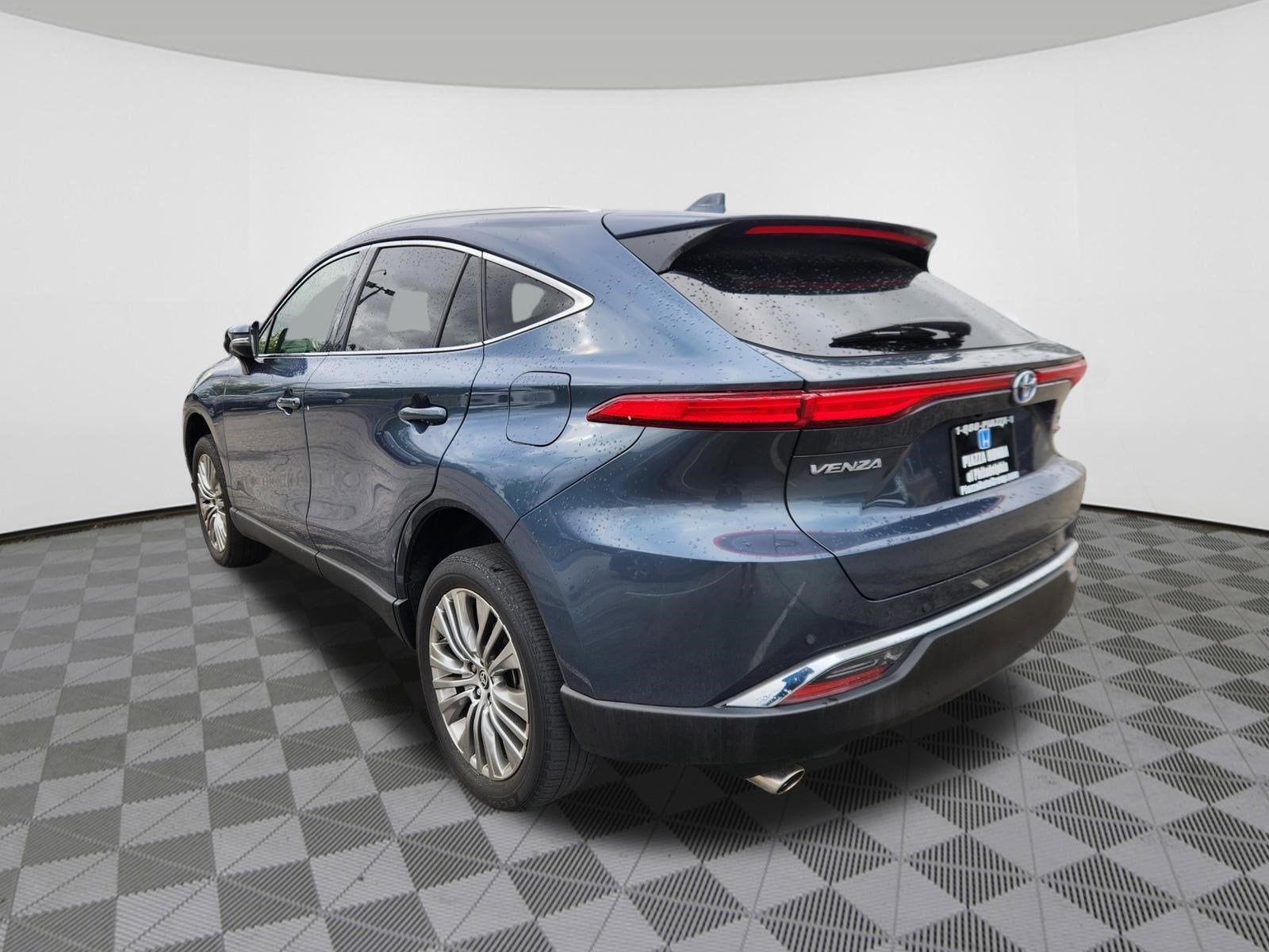2022 Toyota Venza Base