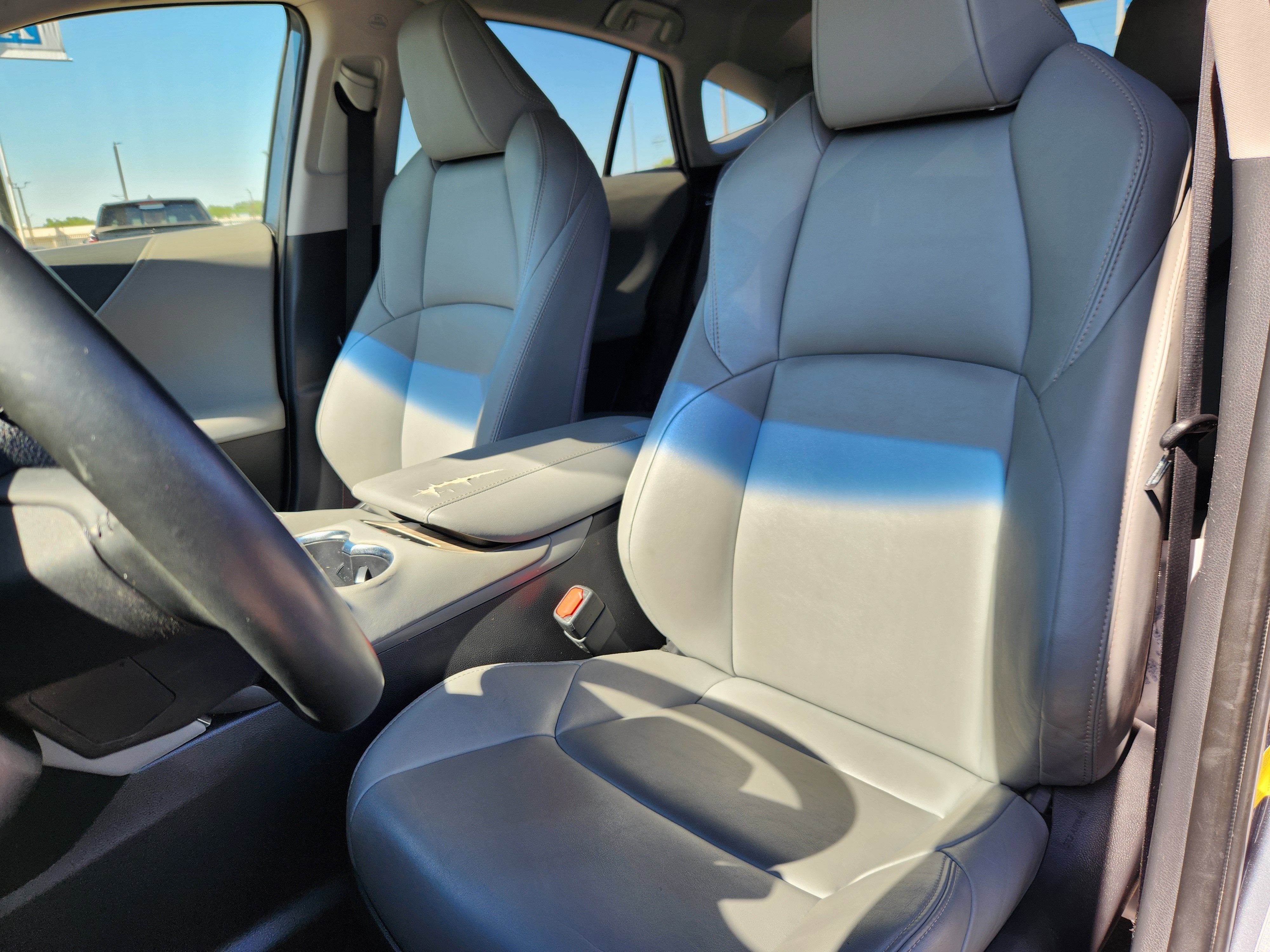 2022 Toyota Venza Base