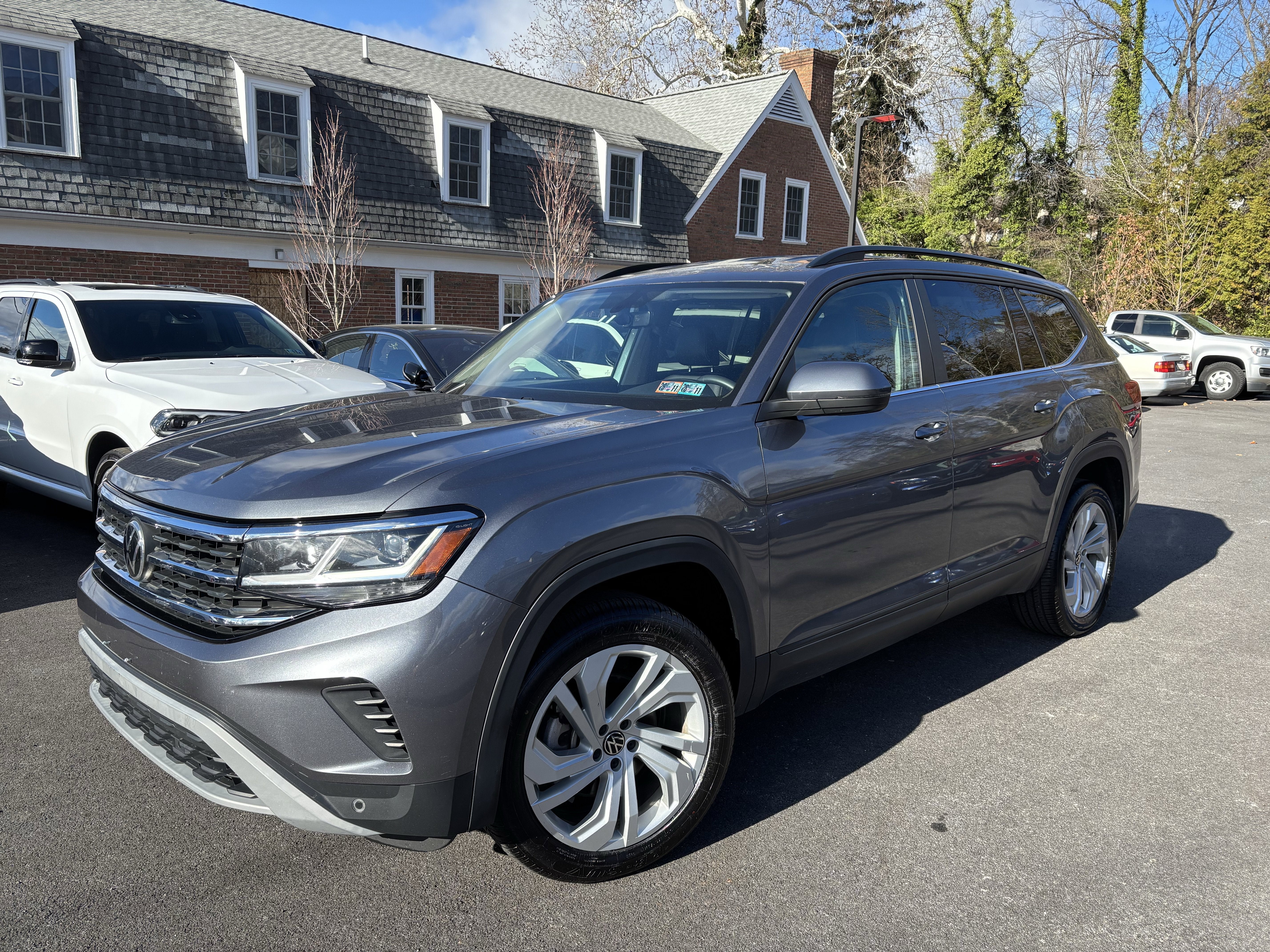 2022 Volkswagen Atlas 3.6L V6 SE w/Technology