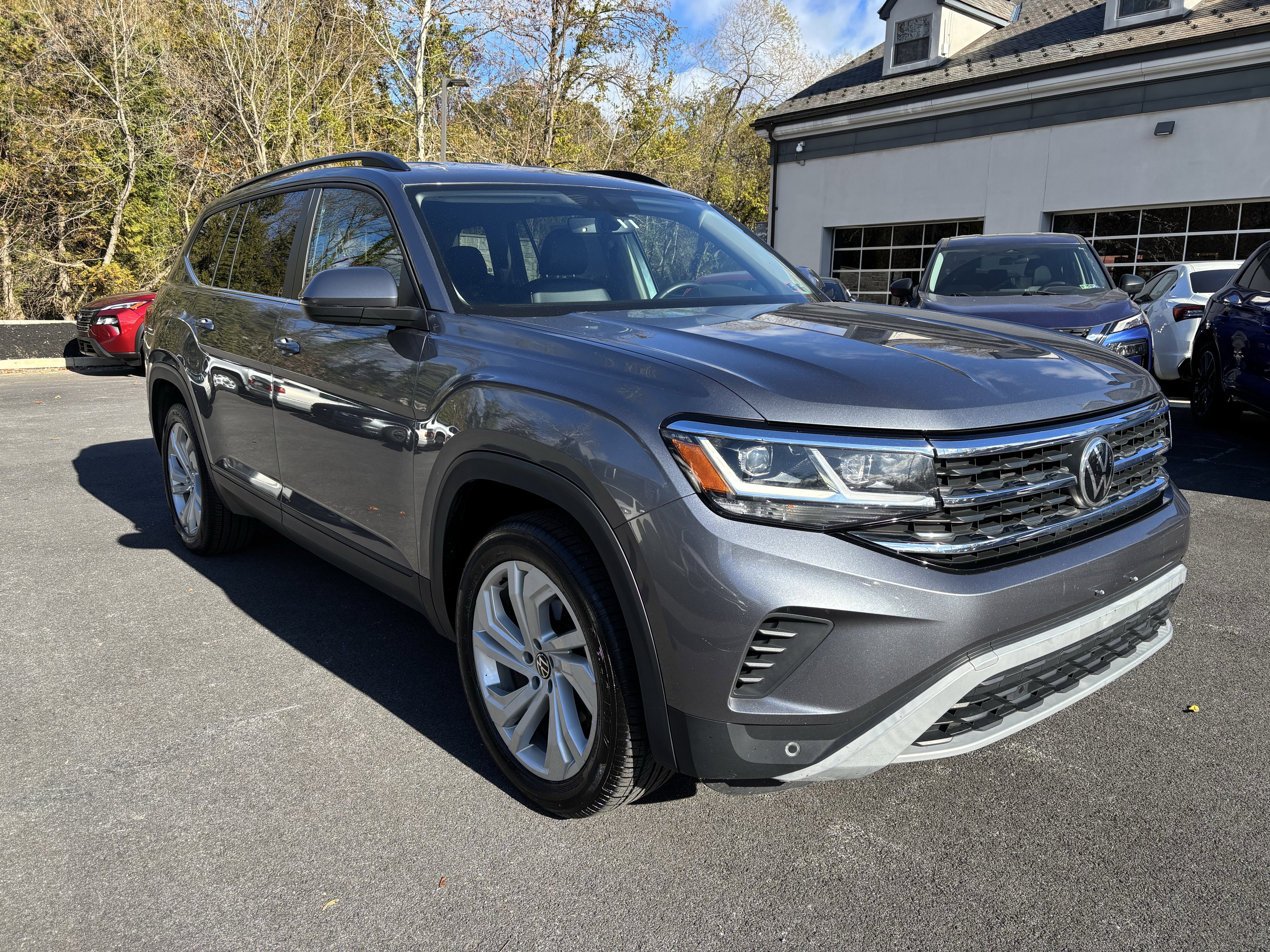 2022 Volkswagen Atlas 3.6L V6 SE w/Technology