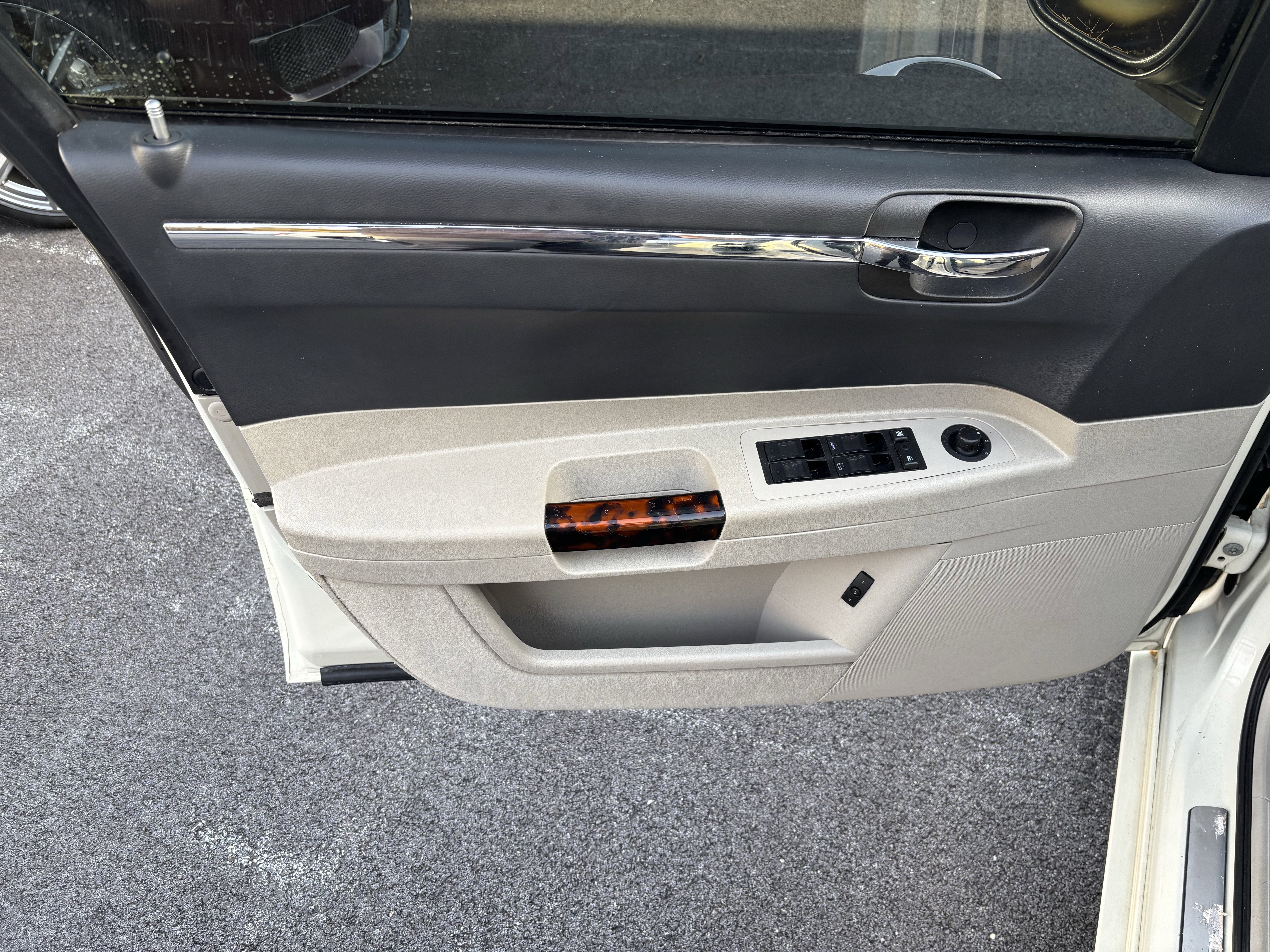 2005 Chrysler 300 300C