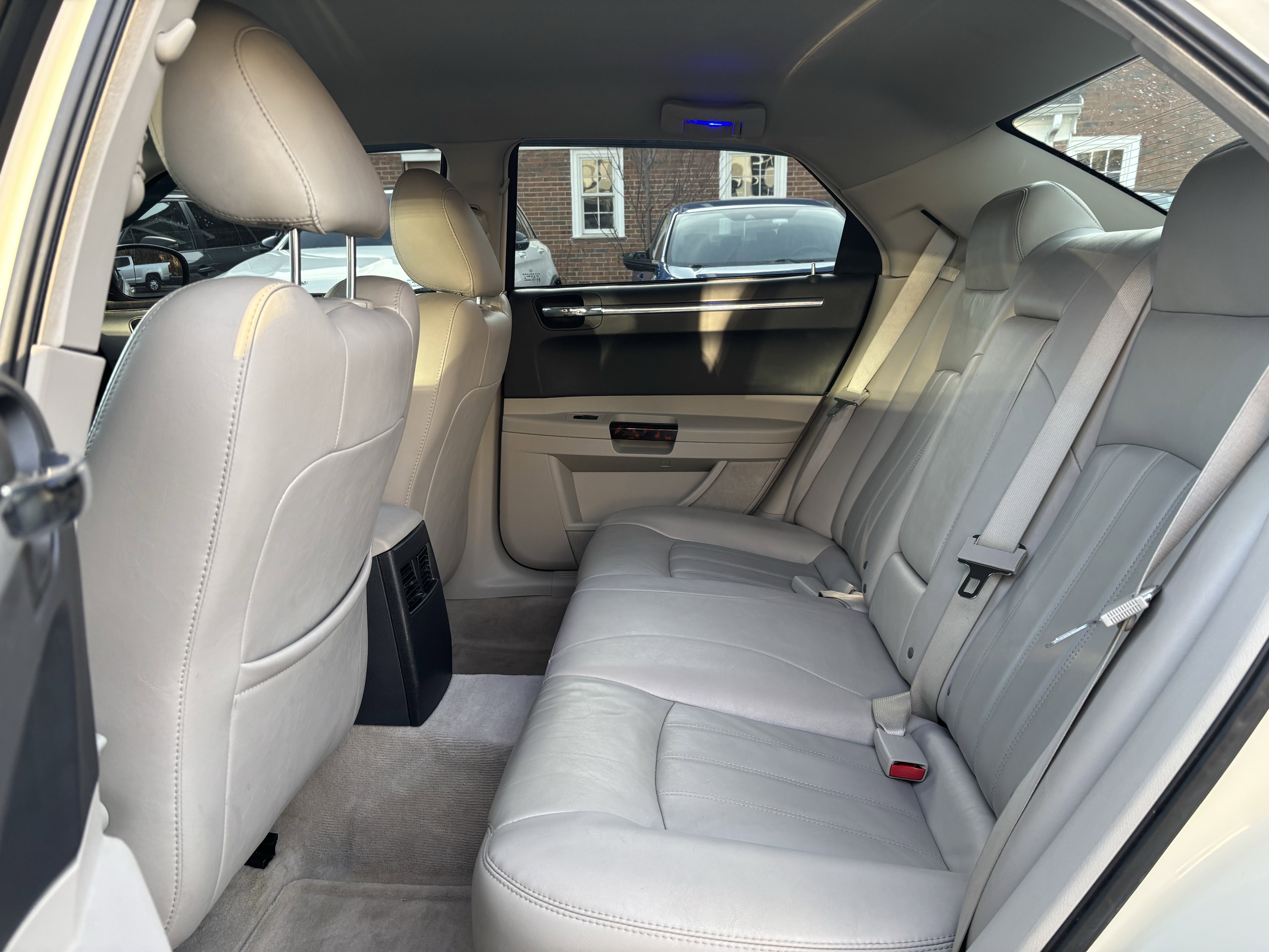 2005 Chrysler 300 300C