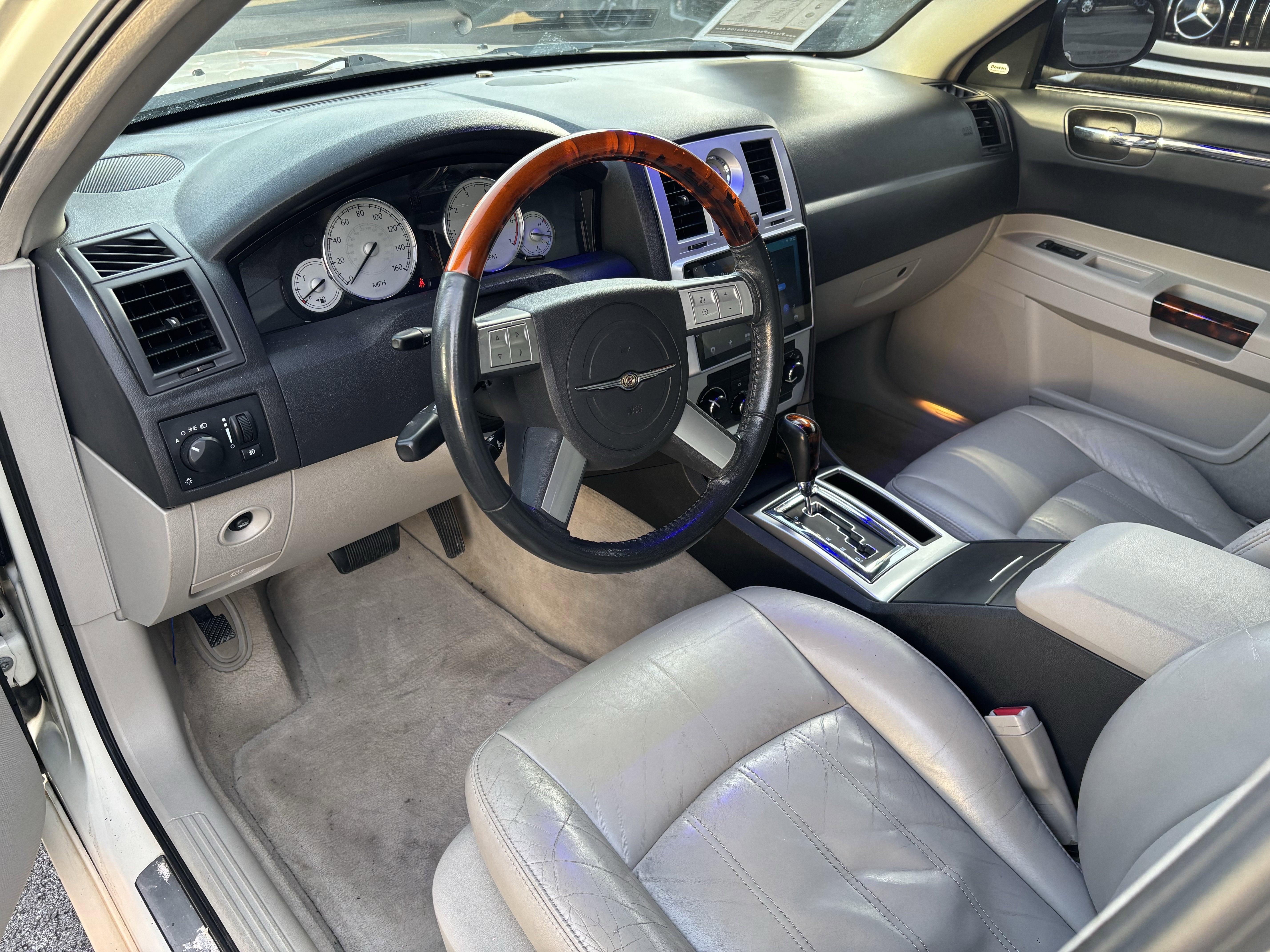 2005 Chrysler 300 300C