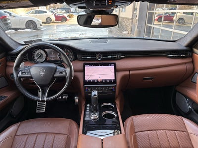 2022 Maserati Quattroporte Modena Q4