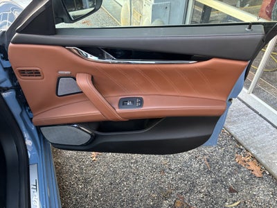 2022 Maserati Quattroporte Modena Q4