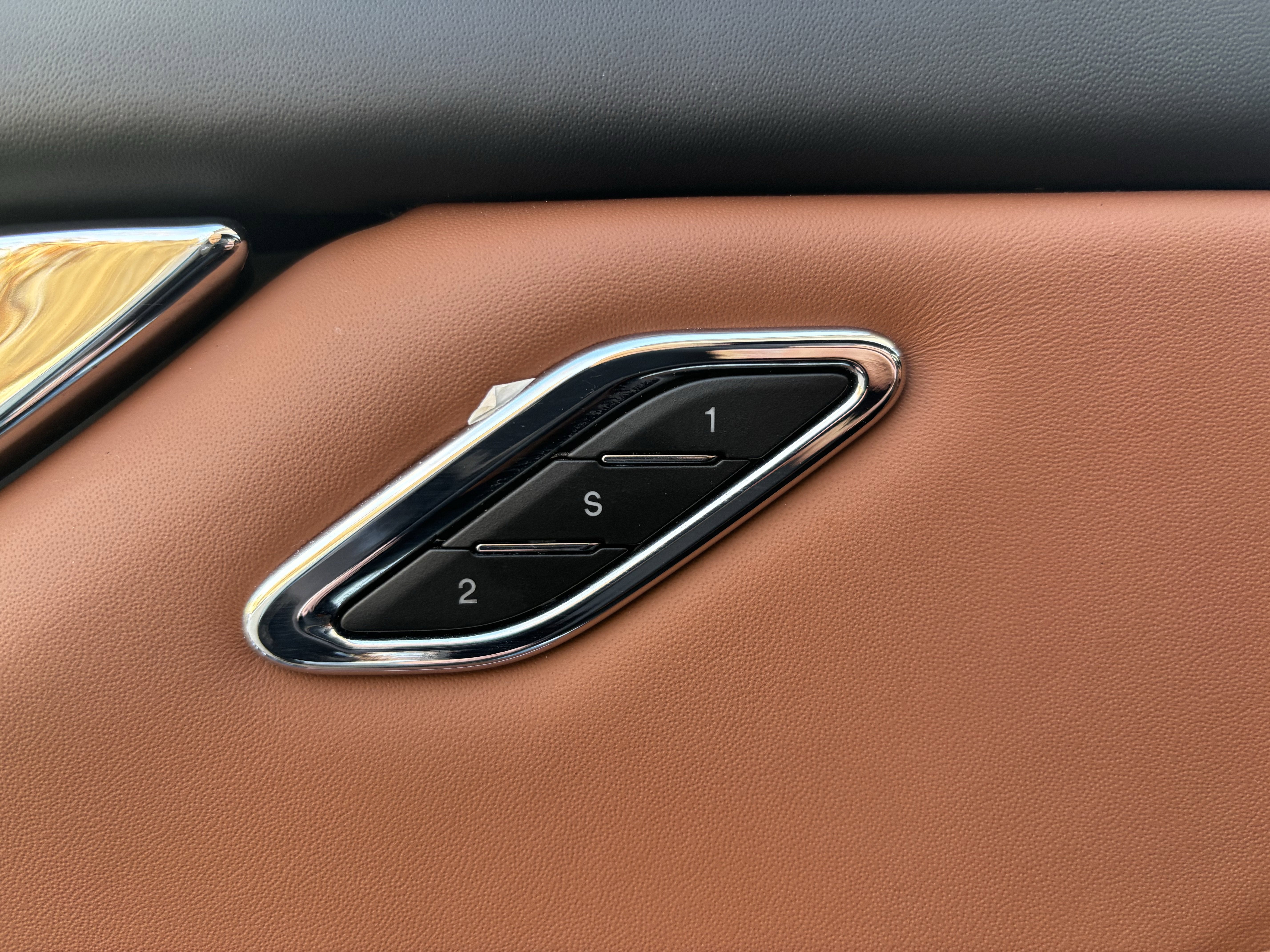 2022 Maserati Quattroporte Modena Q4